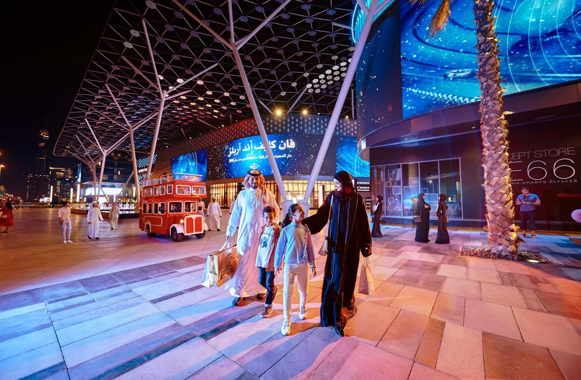 La Ville Hotel & Suites City Walk Dubai, Autograph Collection Exteriér fotografie The Avenues Mall in Kuwait City