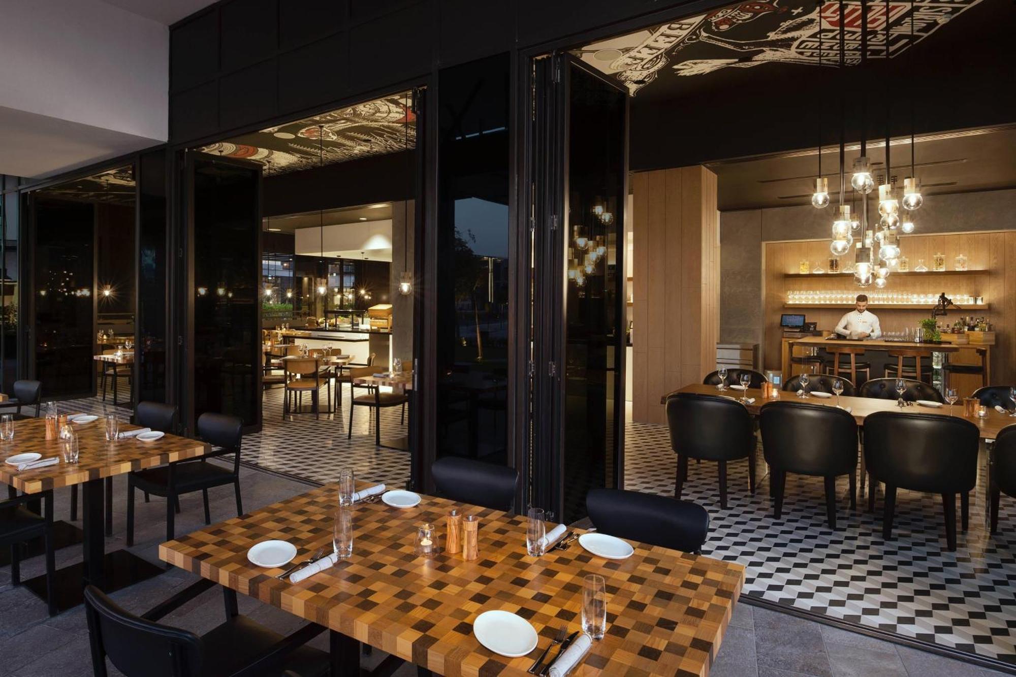 La Ville Hotel & Suites City Walk Dubai, Autograph Collection Exteriér fotografie The interior of the restaurant