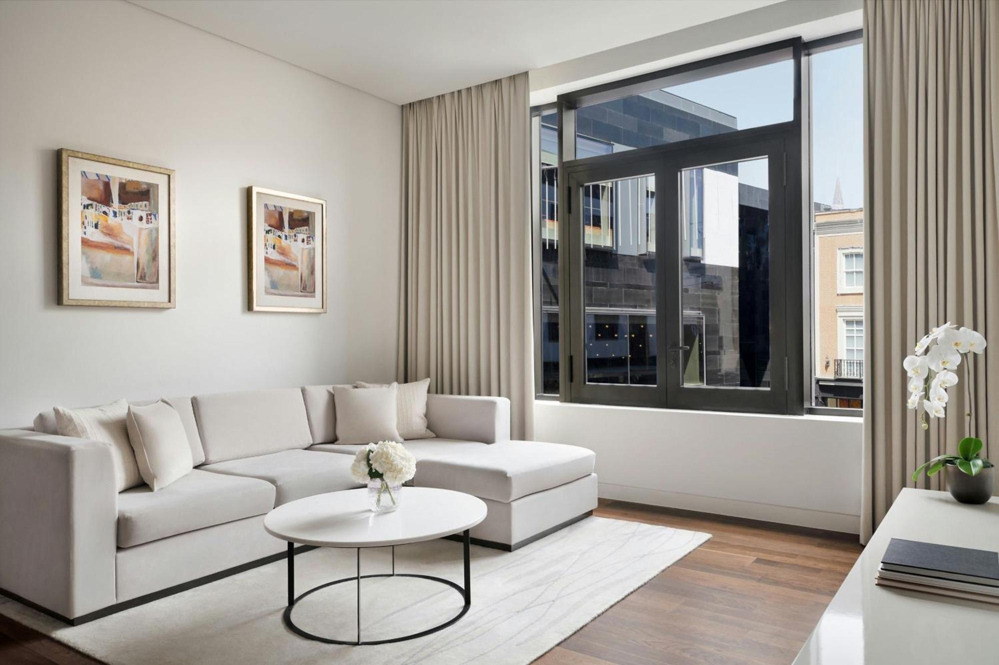 La Ville Hotel & Suites City Walk Dubai, Autograph Collection Exteriér fotografie The living room of a typical apartment